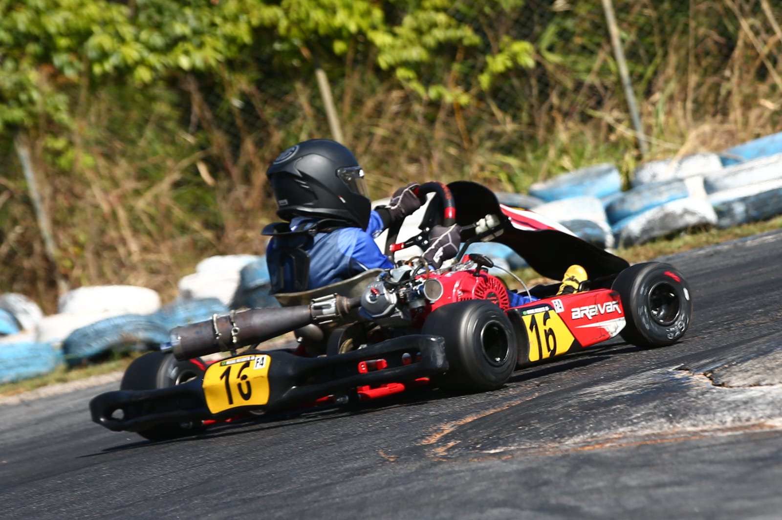 Kart #16 em curva