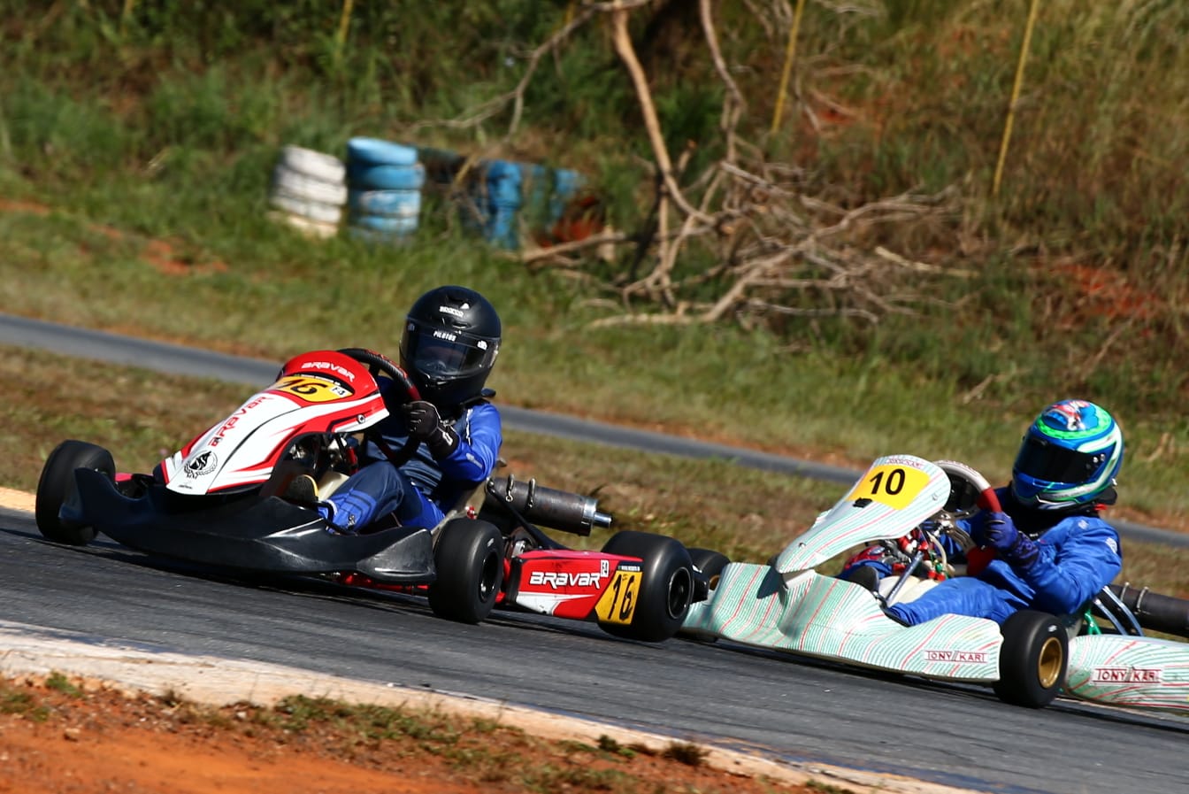 Kart #16 em pista