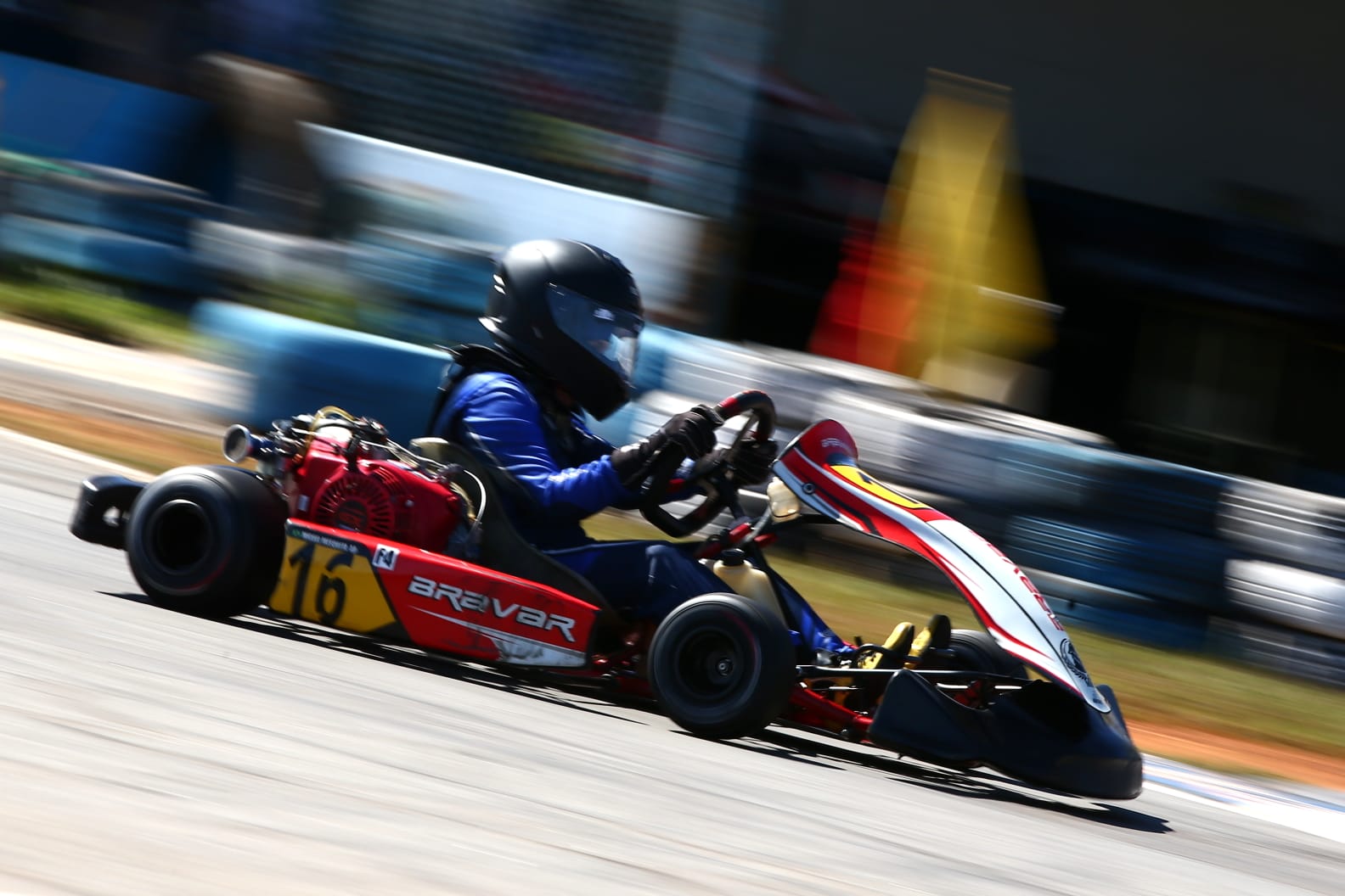 Miguel Mesquita em pista