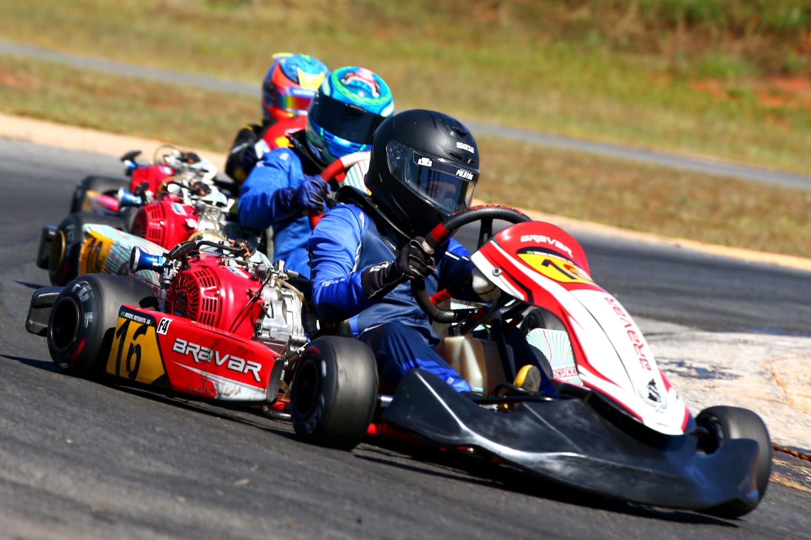 Kart #16 em pista